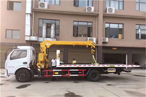 新成路附近汽车轮胎更换