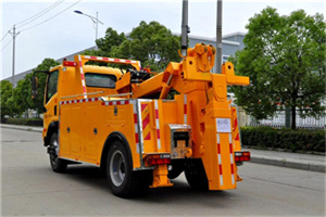 新成路高速路拖车费